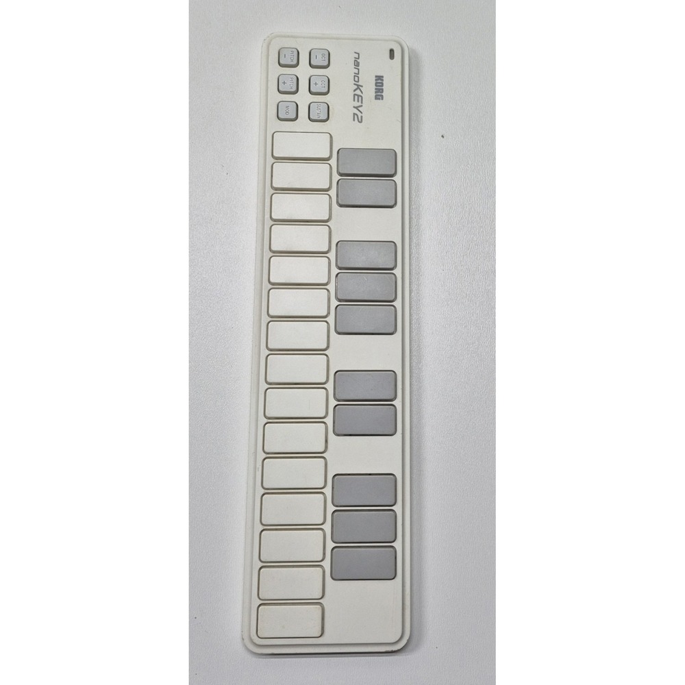 Korg nanoKEY2 25-Key USB MIDI Keyboard Controller, White - Not Tested + No Cable